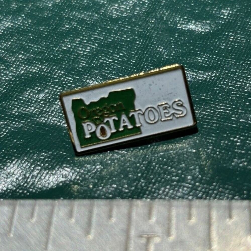 Oregon Potatoes Enamel Lapel Pin Agriculture Food Farm Advertising